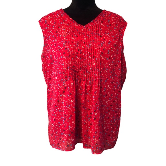 Westport Tops - Westport Red Floral Pleated Front Blouse size Large
